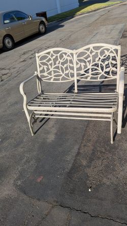 Hampton Bay Aluminum Outdoor Glider. See Description Below