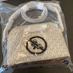 Michael Kors Crossbody Bag