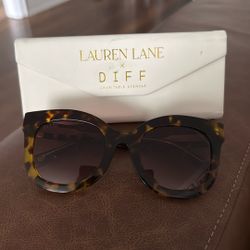Diff sunglasses (collab with Lauren Lane)
