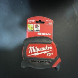Milwaukee 25 FT Magnetic Tape Measure.