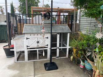 Chicken Coop. Chicken House.