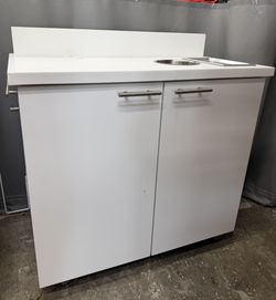 Custom Salon Cart on Wheels – Corian Top – Excellent Condition