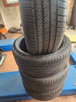Set Of 4 Good Used Tires 255/35/21
