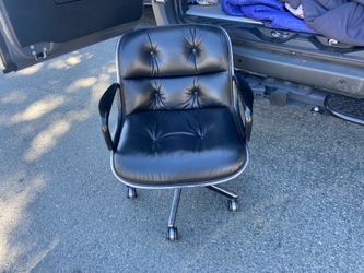 1980’s   Charles pollock knoll studio desk chair