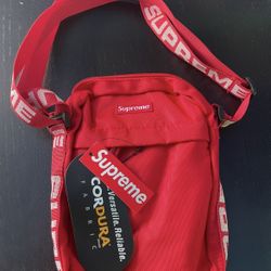 ❤️ Red Supreme Small Shoulder Bag – SFV Pickup Today