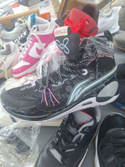 BASKETBALL SHOES SZ 7 WAY OF WADE