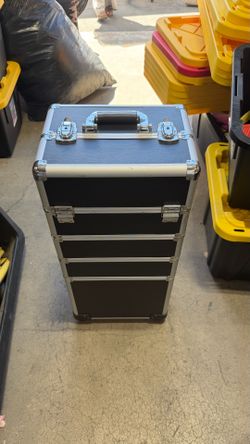 Nail storage case