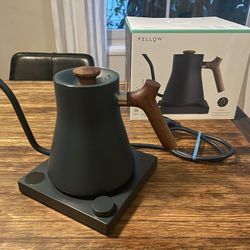 Fellow Staff EKG kettle