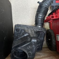 2005-2010 DODGE STOCK AIR INTAKE