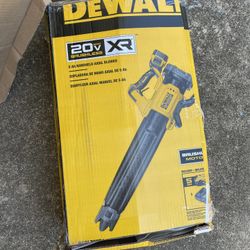 Dewalt 20 Volt Max Brushless Leaf Blower With Battery And Combo