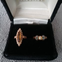 Two Old 18K  Gold Rings 5 Grams