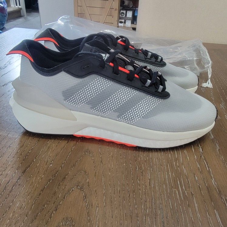 Adidas Avryn Low Running Shoes