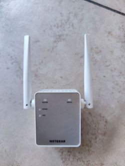 Netgear EX6120 AC1200 WiFi Range Extender