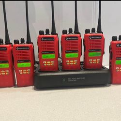 6 X Motorola HT1250 LS+ UHF 4w 32CH  Two Way Radio Set With Gang Charger