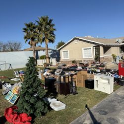Yardsale in Victorville 