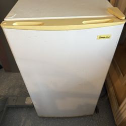 Small Fridge 