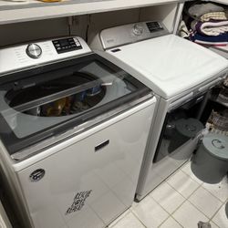 Maytag 5.3 Cu Ft Washer And Dryer Set