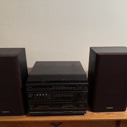 Panasonic Stereo System With Turntable 