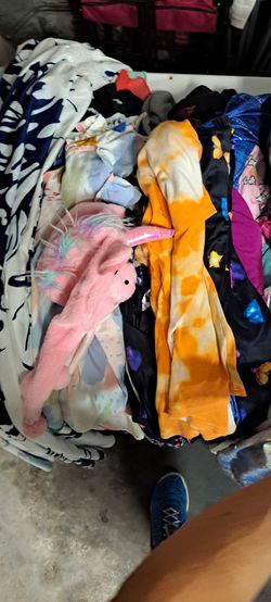 Mixed Lot of Clothing