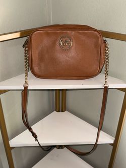 Michael kors crossbody