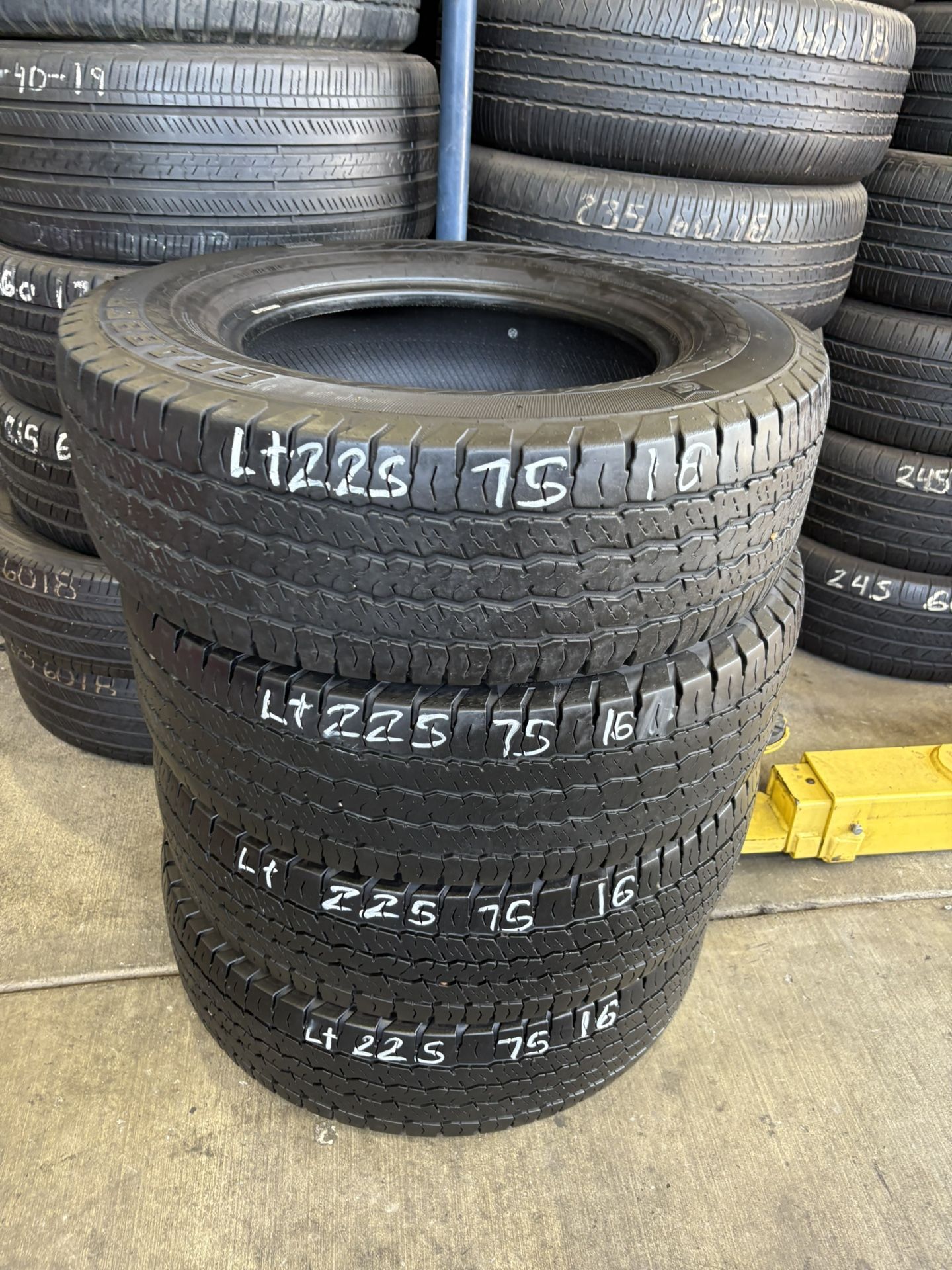 LT225/75r16 Good Used Set Of Heavy Duty Tires
