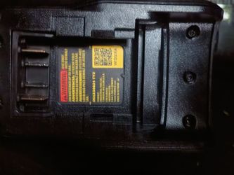 Brand New DeWalt 20V MAX Green Cross Line Laser (Open Box)