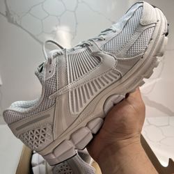 Nike Zoom Vomero 5 
