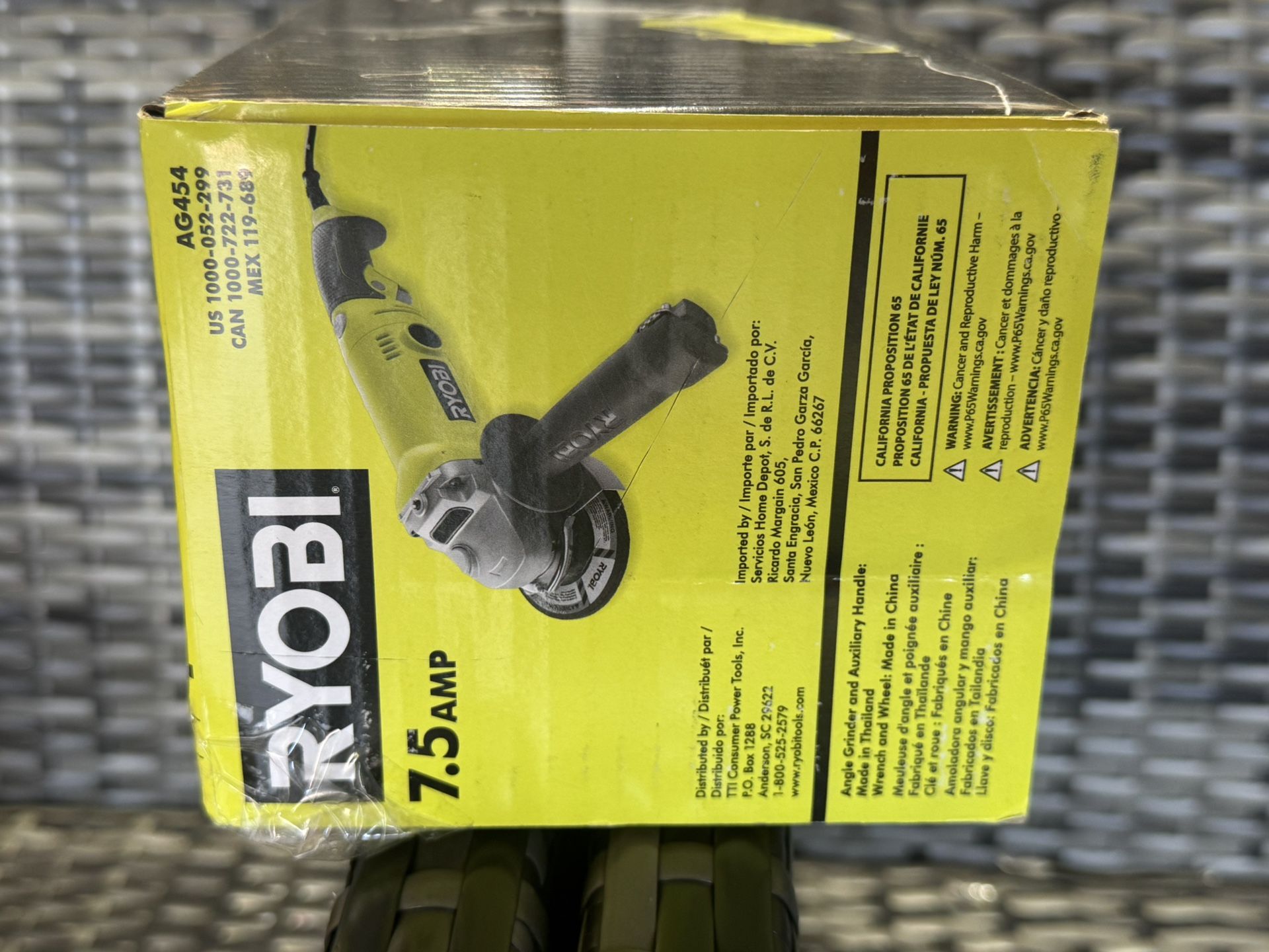 Ryobi 7.5 Amp 4.5 in. Corded Angle Grinder (NEW)