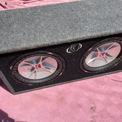 ($300 no menos / no less) Kicker 12s / Hifonics Amp / Ported Sub box