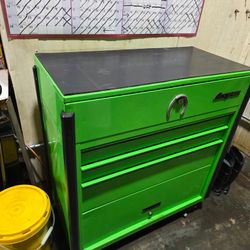 Rolling Tool Box Snap-On With Tools 