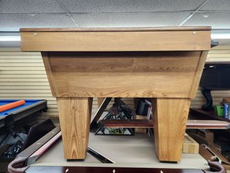 Pool table NEW 7' w/install accessories.