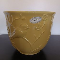 New Ceramic Floral Bird Motif Embossed Flower Pot Planter Made In Portugal 9" x 7" 