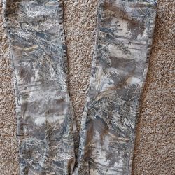 Real Tree Pants Size 32/34