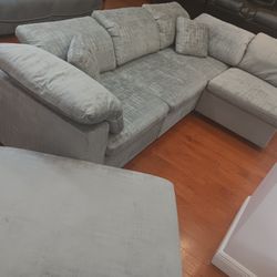 *June Sale Event!!!*---Modular Lima Gray Fabric Sectional Sofa W/Ottoman---Now $899!!!---Delivery And Financing🤠
