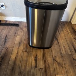 Nine star 13.2  SS motion sensor train can