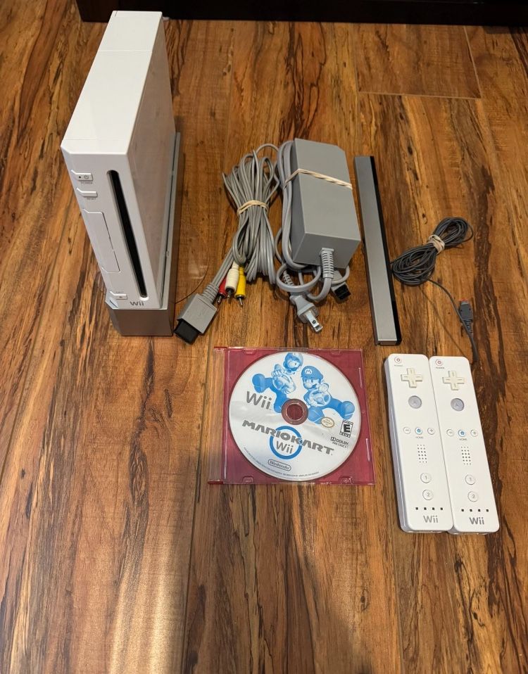 Wii (WORKS GREAT)