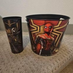Spider-Man: No Way Home Popcorn Bucket + Drink Cup

Selling my Spider-Man: No Way Home popcorn bucket and matching drink cup.
