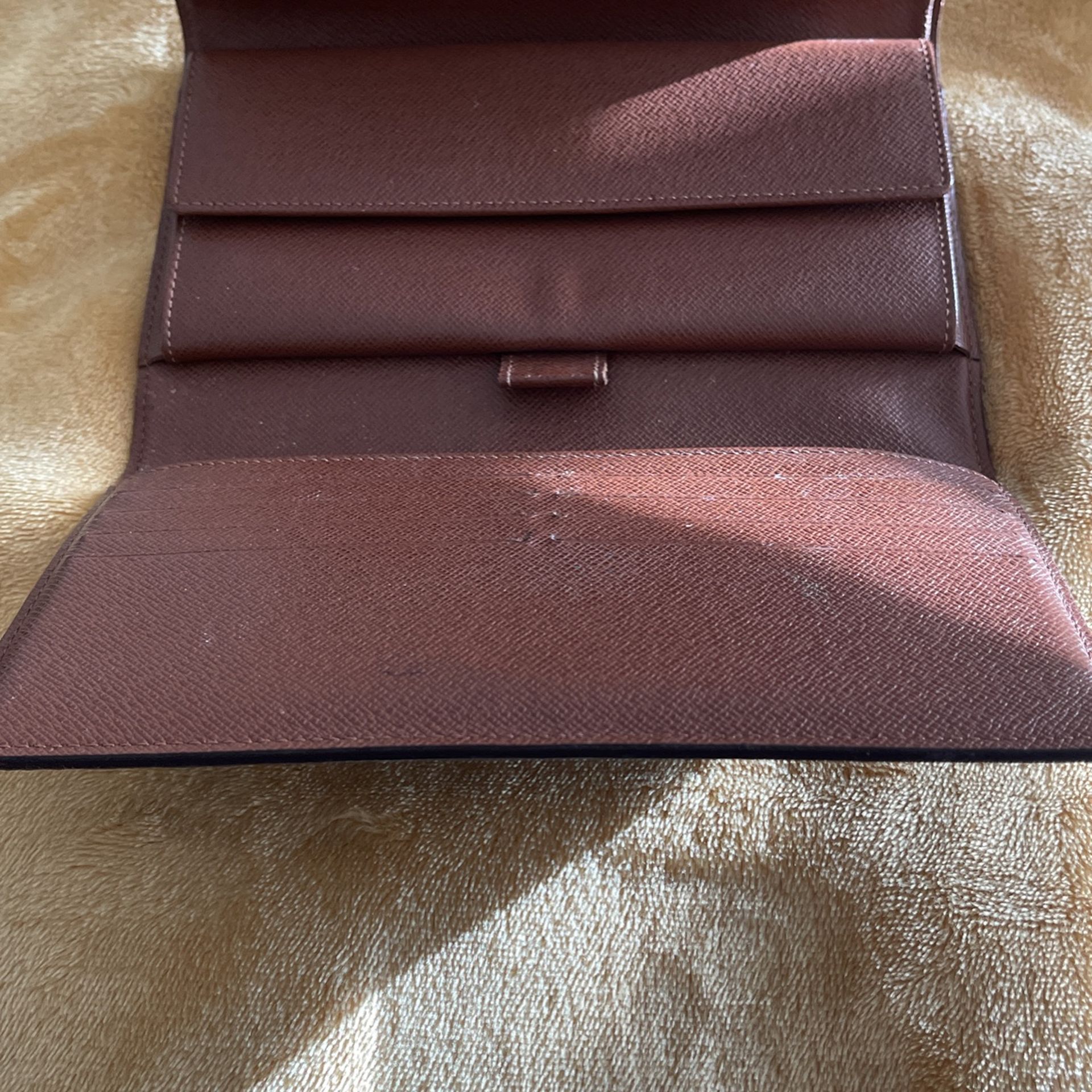 Louis Vuitton Wallet Slim Card Holder or Front Pocket Wallet LV Billetera  for Sale in Los Angeles, CA - OfferUp