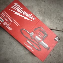 Milwaukee M18 18V Lithium-lon Cordless Grease Gun 2-Speed (Tool-Only)