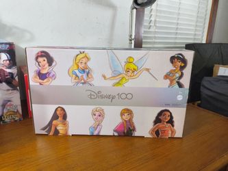 NIB! Disney Princess 100 Years of Wonder 8-Doll Set (with Factory Storage box)