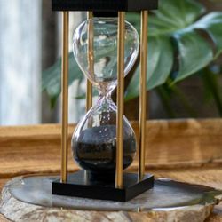 HOURGLASS IN GLASS WITH BLACK SAND