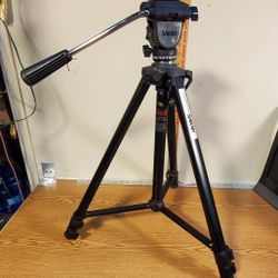 Sakar Black/Silver Camera & Video Lightweight Tri-Pod Extends to 44 in. 