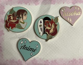 Enamel pins 