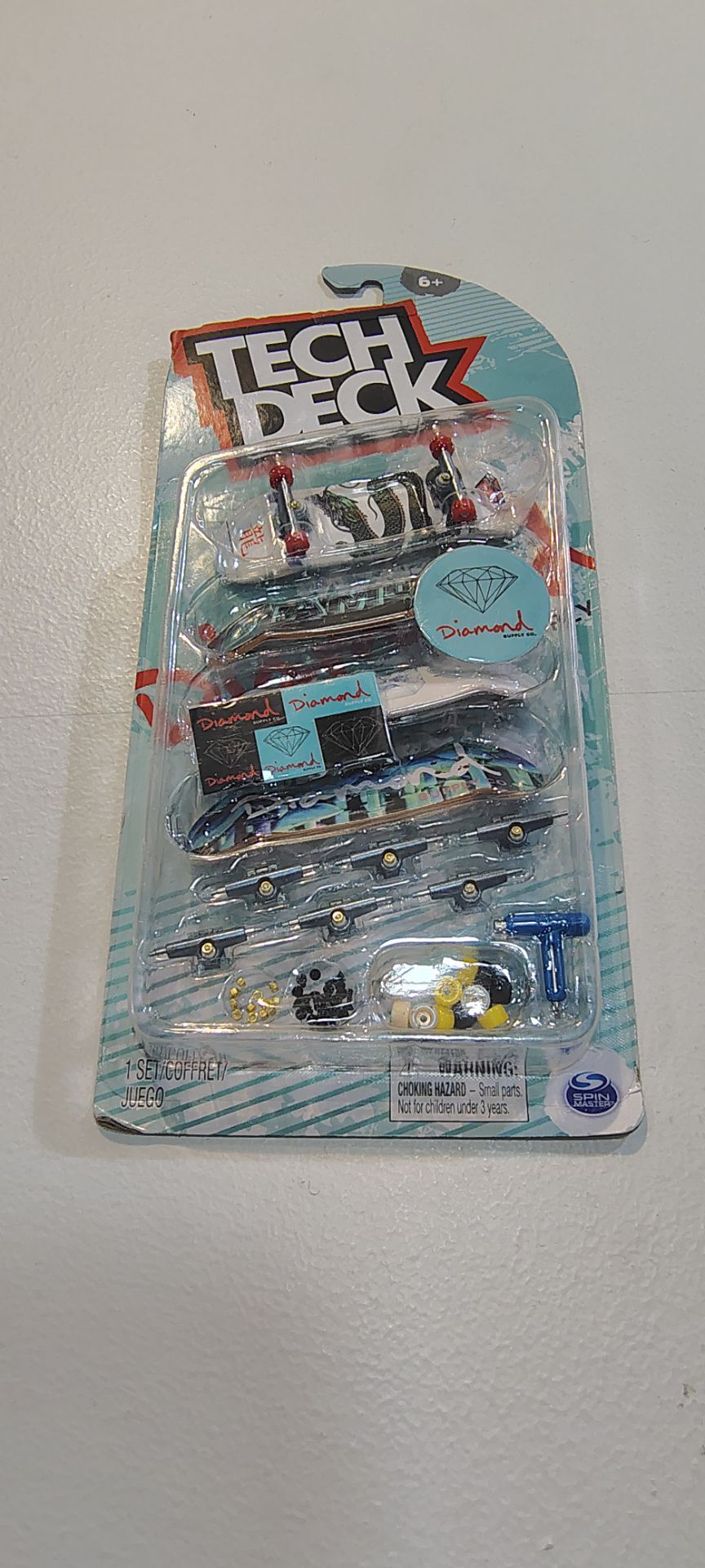 Tech Deck Diamond Supply Co. Mini Skateboard ser(4)