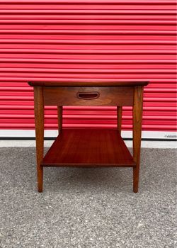 Lane Single Drawer Mid-Century Modern Walnut End Table⚡️