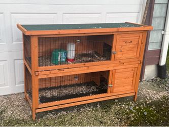 Bird / rabbit hutch