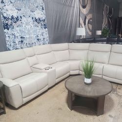 6 Pc Leather Modular Power Sectional (New )