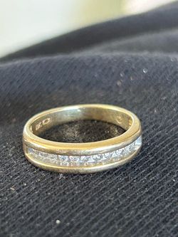 10kt Natural Diamond Ring