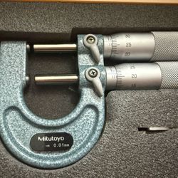 Mitutoyo 113-102 Limit Micrometer, Ratchet Stop 0-25mmRange