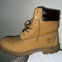 Women’s Timberland Boots Size 9
